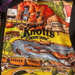 Knott's Berry Farm Snoopy Reversible Jacket new small